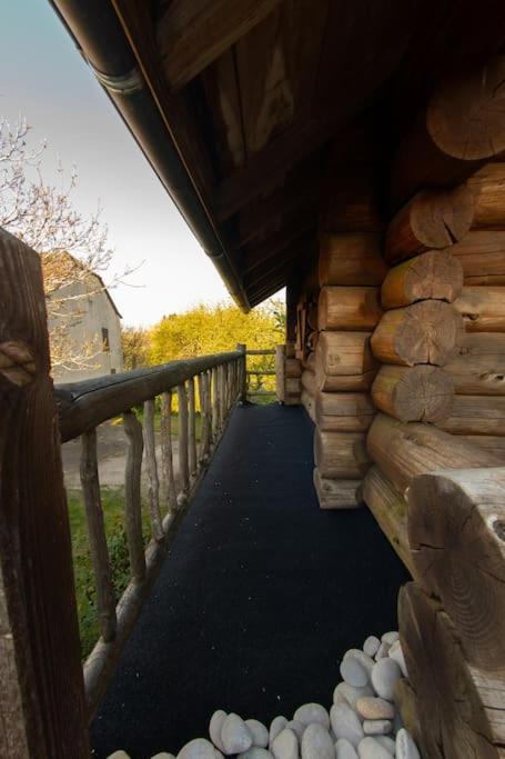 La Cabane Des Colibris Rieupeyroux  Exteriér fotografie